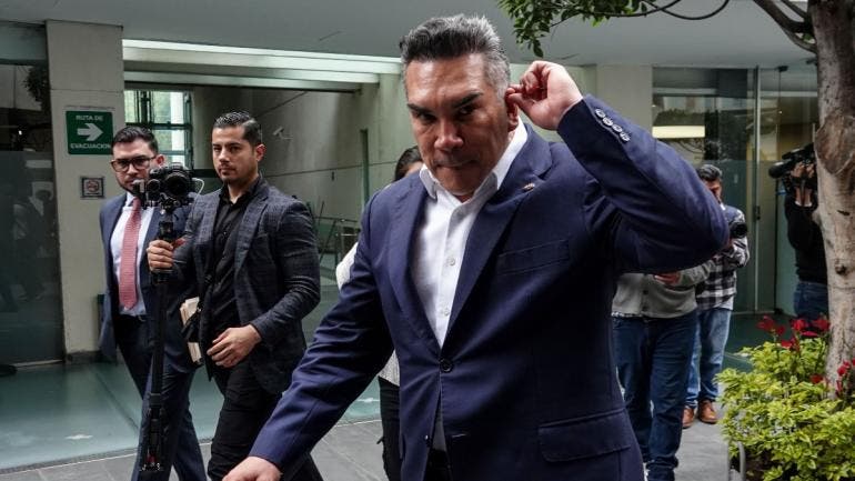 Moreno Cardenas demandar Sheinbaum.jpg