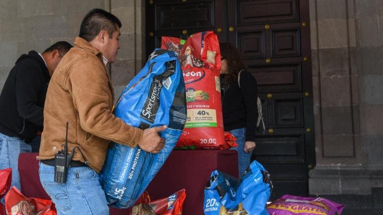 propone Kenia Lopez Rabadan quitar IVA alimentos mascotas.jpg