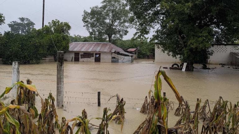 Vivienda es afectada por las fuertes lluvias