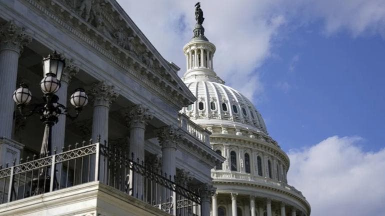 avala Congreso EU poner fin cierre gobierno.jpg