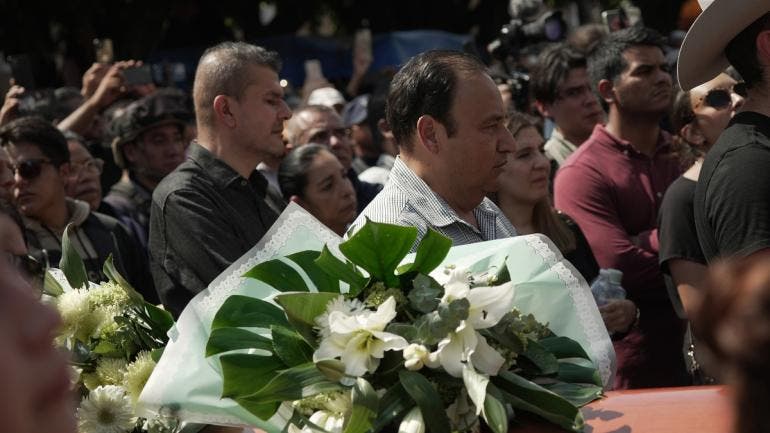 claman justicia Carlos Manzo exigen renuncia Sheinbaum.jpg