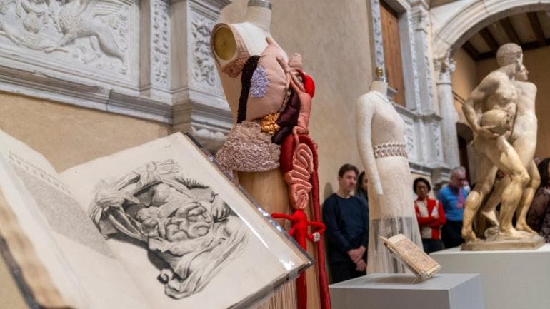 La MET Gala 2026 revela su tema: “Arte del Vestuario”