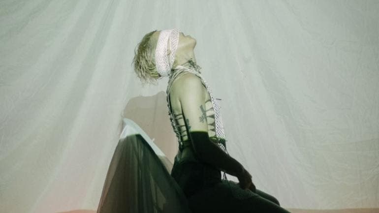 quediostesalve ENTREVISTA Delaluz