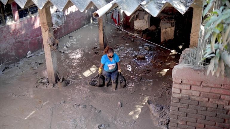 reubicaran familias lluvias viven zonas alto riesgo.jpg