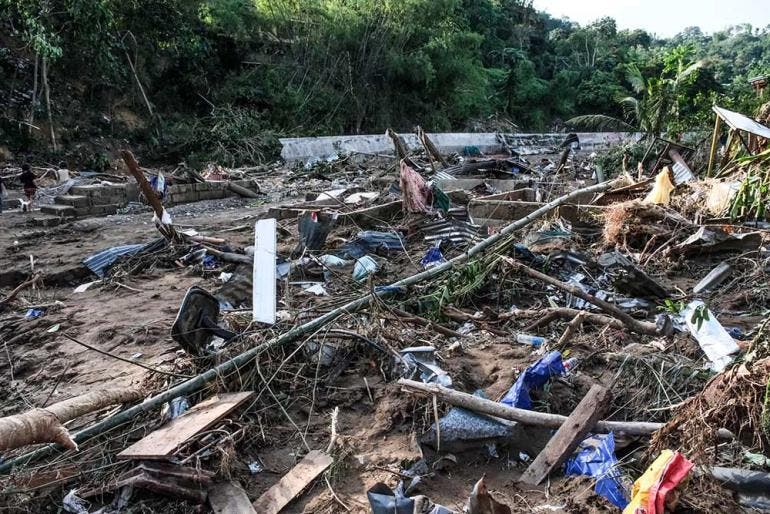 Devastación total en Filipinas por el tifón Kalmaegi (Fotos EFE)