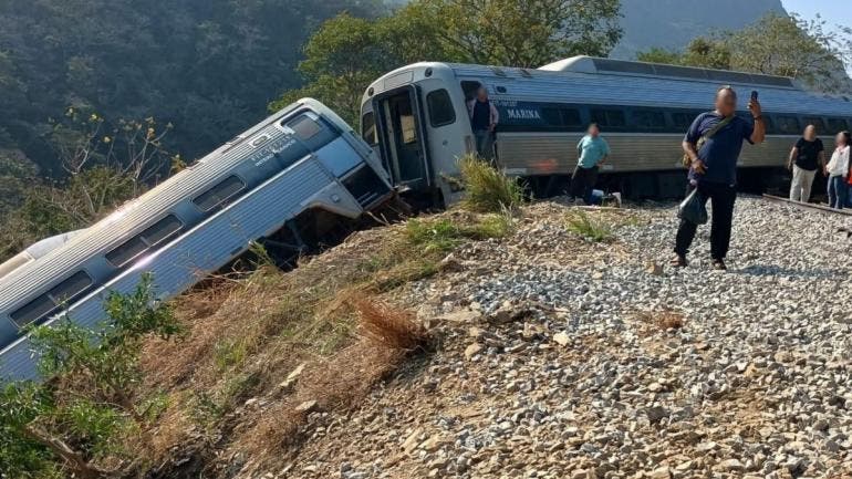 atienden todos heridos Interoceanico IMSS.jpg