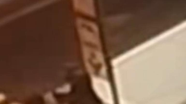 balean adolescente afuera Metro Mixhuca.jpg