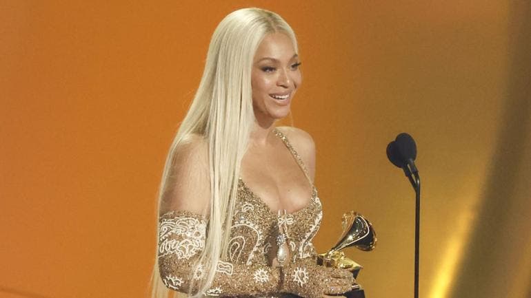 BEYONCÉ MILLONARIA FORBES