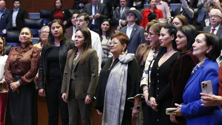 celebra Sheinbaum designacion Ernestina Godoy FGR.jpg