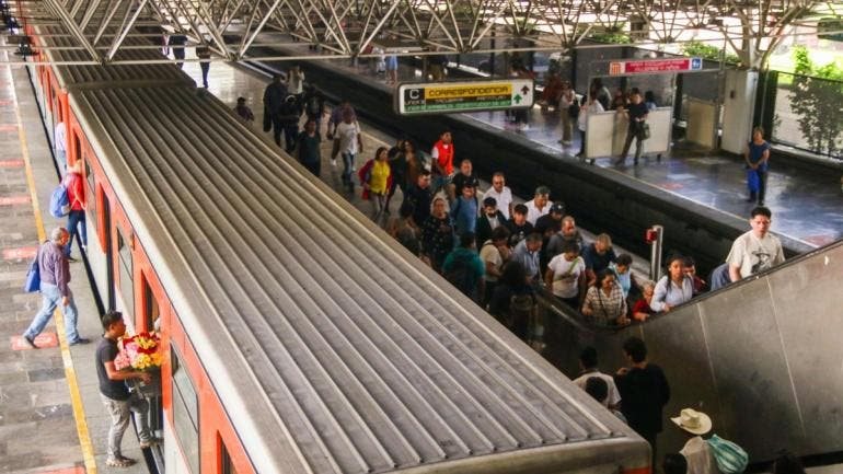 El objetivo de estas labores es ofrecer espacios más seguros y funcionales para las personas usuarias, informó el sistema de transporte capitalino.