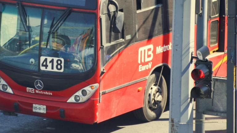 concluye Metrobus apoyo reforma Linea 1 Metro.jpg