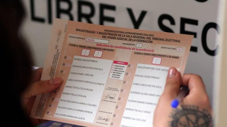 consiguen organizaciones opositoras firmas reforma electoral.jpg