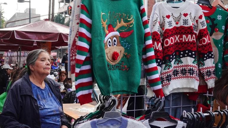 inauguran Feria Artesanal Navidena Paseo Reforma.jpg