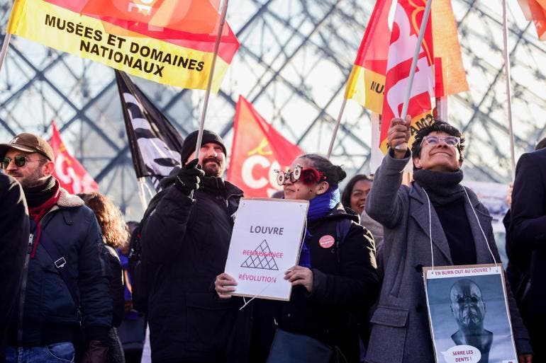 Louvre huelga 1