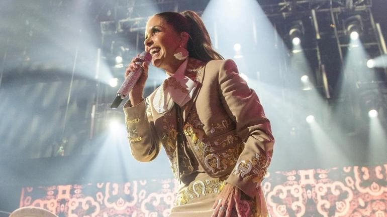 De 'Chiquilladas' a la Basílica: Lucero honrará a la Virgen de Guadalupe con su voz