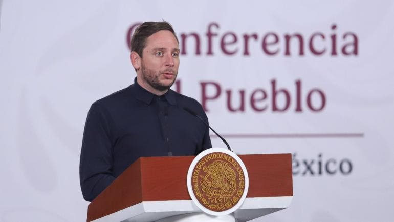 Mexico duplica formacion medicos especialistas Garcia Dobarganes.jpg