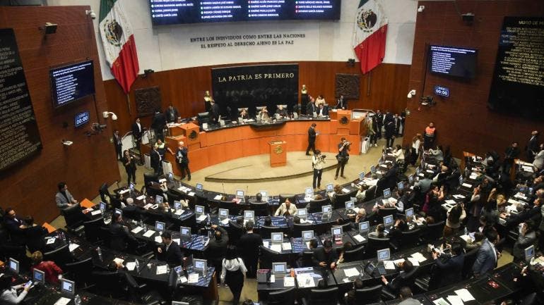 recibe Senado iniciativa 40 horas laborales.jpg