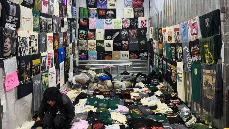 TIANGUIS MERCH DE CONCIERTOS