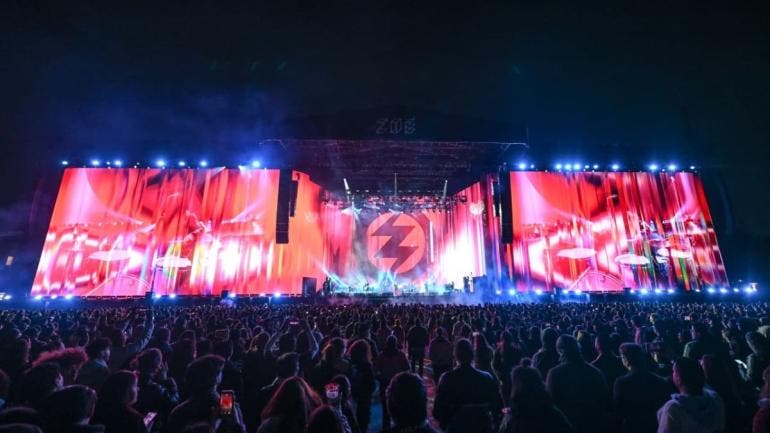 ZOÉ CAMPO DE FUERZA ESTADIO GNP