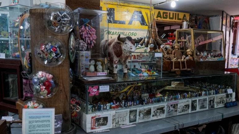 7 DE ENERO DIA DEL COLECCIONISTA