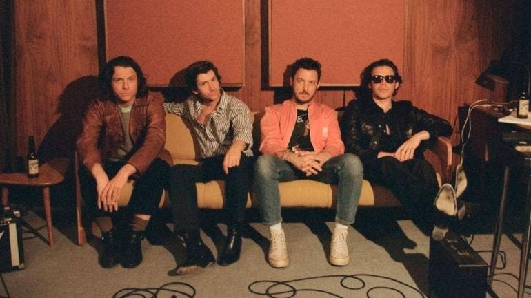 Arctic Monkeys estrena Opening Night