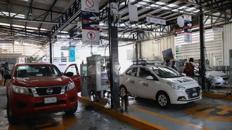 La Sedena recordó que la verificación vehicular es obligatoria para los automotores registrados en la Ciudad de México