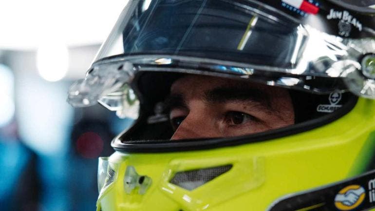 Checo agregó que, aunque el debut en pista es motivo de celebración, el objetivo inmediato es seguir avanzando en el desarrollo del auto.