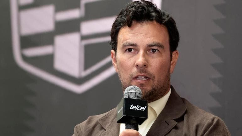 Checo Pérez admite lo complicado de ser compañero de Verstappen 