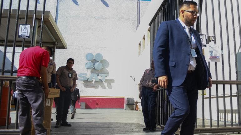 crecen ingresos gobierno 2025 SAT.jpg