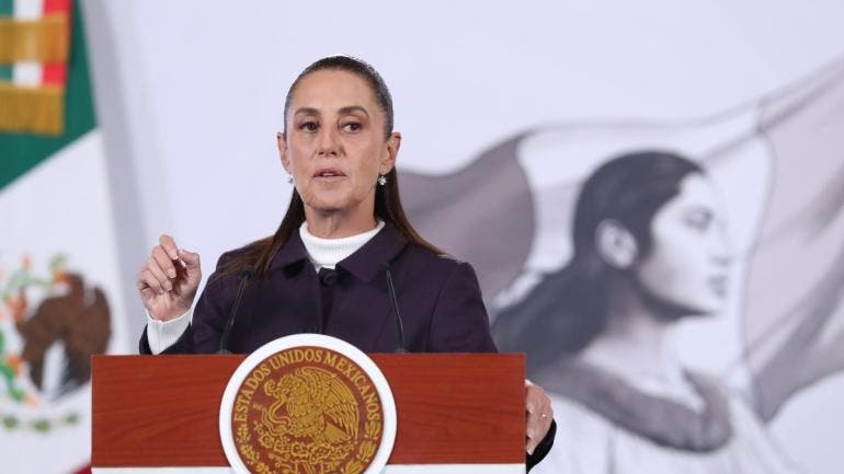 felicita Sheinbaum Valeria Palacios.jpg