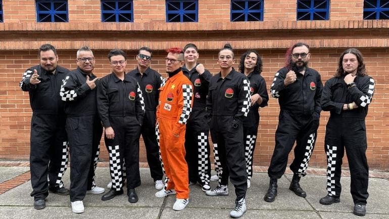 LA TREMENDA KORTE RUIDO Y CARIÑO