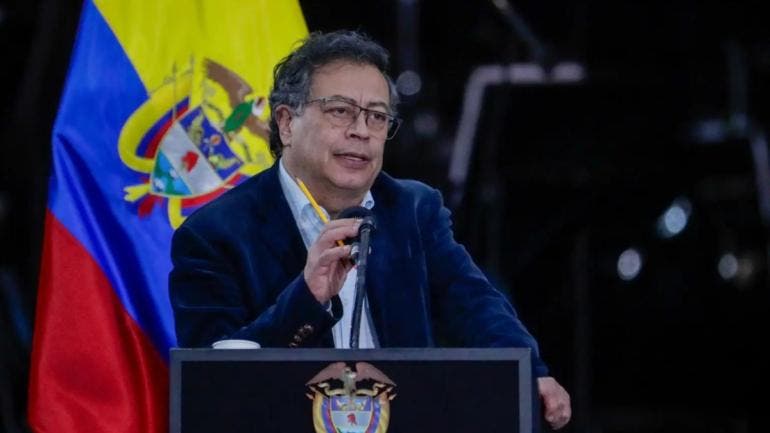 Petro Trump cerebro senil.jpg