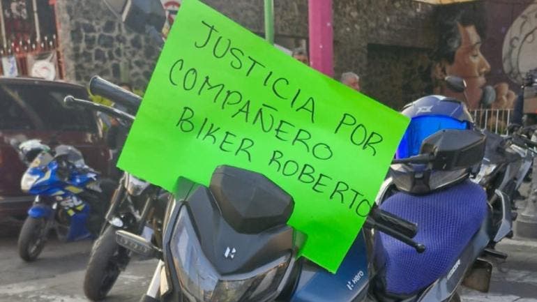 piden justicia Roberto motero arrollado morir Iztapalapa.jpg