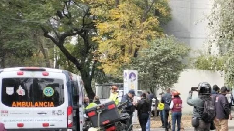 seis heridos choque Calzada General Anaya Rio Churubusco.jpg