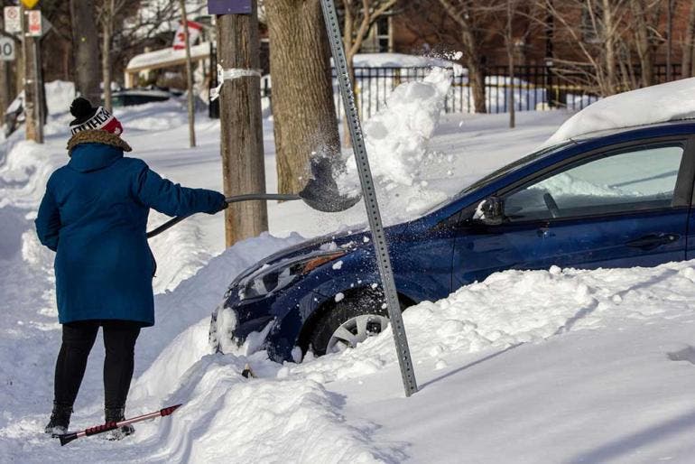 La ciudad de Nueva York se encuentra prácticamente congelada debido a la tormenta invernal que azota a Estados Unidos (Fotos EFE)