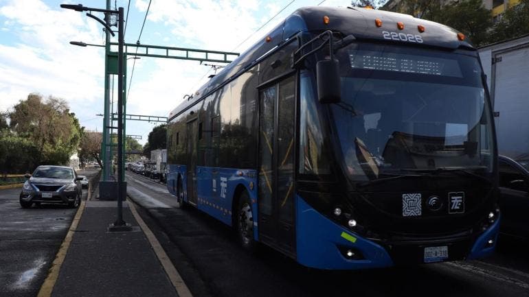 Como parte del esquema de apoyo, se otorgarán 850 mil pesos por cada unidad sustituida, lo que representa hasta 93 millones de pesos para consolidar el retiro de las unidades antiguas.