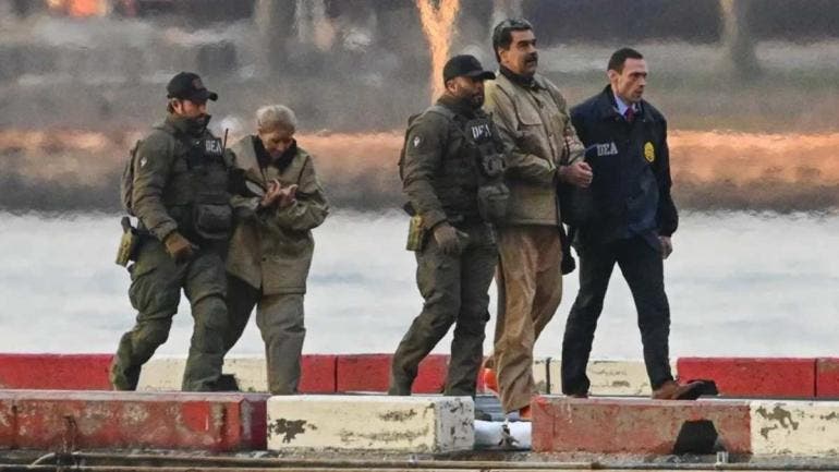 Nicolás Maduro, y de su esposa, Cilia Flores