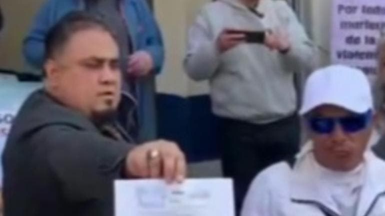 protestan simpatizantes FGJCDMX exigen devolucion franciscanitos.jpg