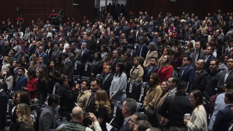 se dan diputados megapuente siete dias.jpg