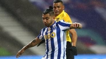 ‘Tecatito’ festeja 250 partidos con triunfo del Porto sobre Rio Ave