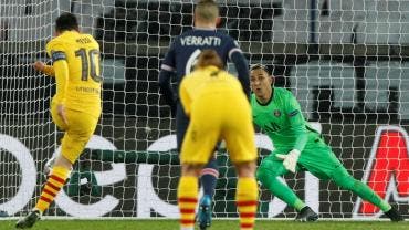 Messi se topa con Keylor Navas y PSG elimina a Barcelona