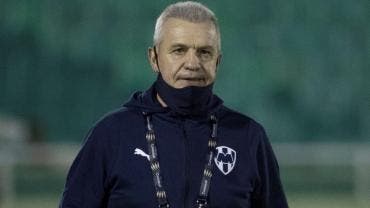Javier Aguirre vuelve a Rayados tras sanción por incumplir protocolo