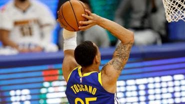 El mexicano Juan Toscano sufre una conmoción cerebral con Warriors