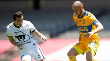 Pumas y Tigres empatan en CU con goles anulados por el VAR