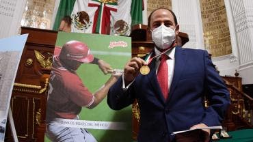 Diablos Rojos es condecorado con la ‘Medalla al Mérito Turístico’