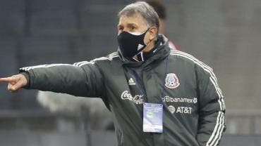 Martino evade tema del ‘Chicharito’, pero no le cierra la puerta del Tri