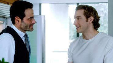 Luis Roberto Guzmán y Eugenio Siller, en la serie '¿Quién mató a Sara?'