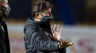 Cristante elogia la potencia y versatilidad del paraguayo Braian Samudio