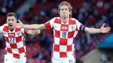 Luka Modric conduce a Croacia a octavos tras vencer a Escocia