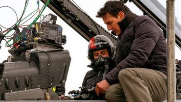 Tom Cruise como el capitán Pete 'Maverick' Mitchell, durante una escena de la película "Top Gun: Maverick", secuela del clásico ochentero 'Top Gun' (1986) que se estrenará el 19 de noviembre.